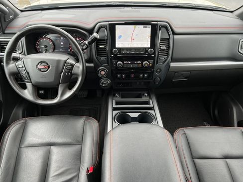 Used 2022 Nissan Titan PRO-4X w/ Pro-4x Convenience Package AWD/4WD image 3