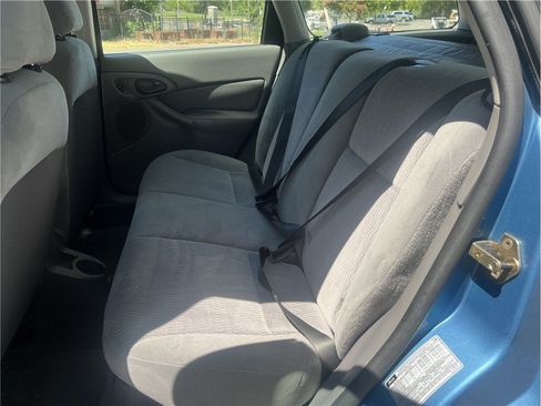 Used 2000 Ford Focus SE FWD image 20