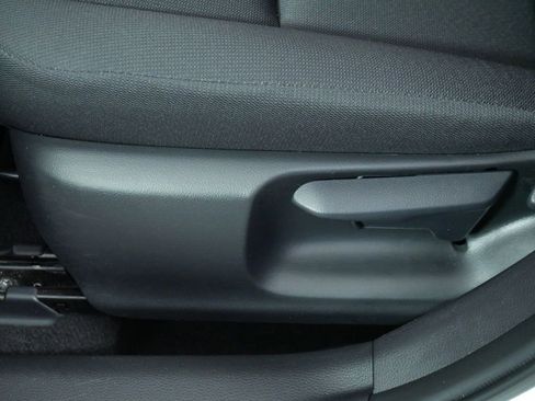 Used 2025 Toyota Corolla LE FWD image 22