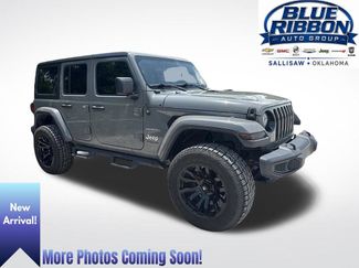 Used 2020 Jeep Wrangler Unlimited Sahara AWD/4WD video 1