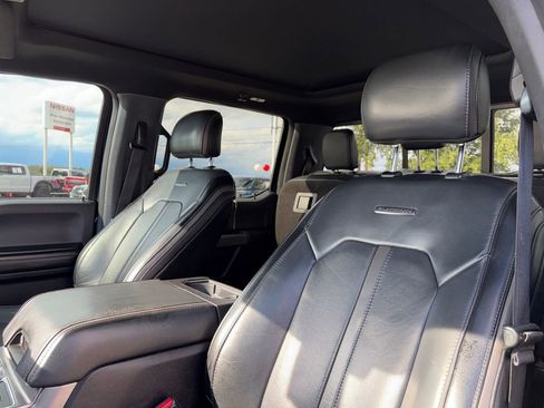 Used 2017 Ford F150 Platinum w/ Equipment Group 701A Luxury AWD/4WD image 10