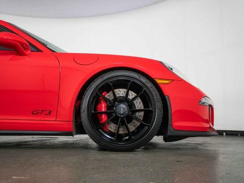 Used 2015 Porsche 911 GT3 RWD image 11