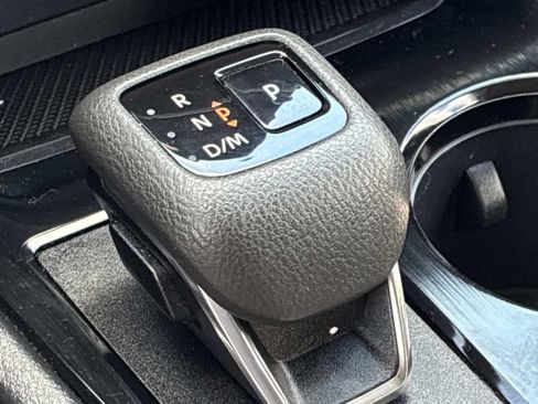 Used 2024 Nissan Rogue SV AWD/4WD image 34