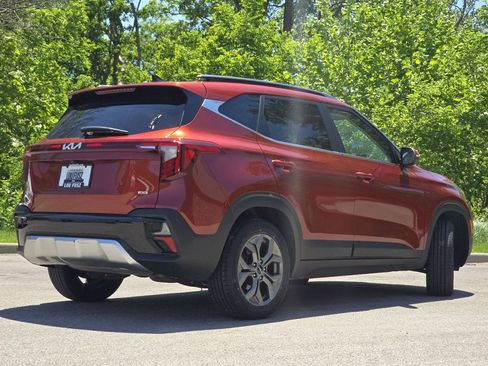 Used 2024 Kia Seltos S AWD/4WD image 17