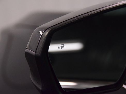 Used 2024 Chevrolet Equinox LT w/ LPO, Floor Liner Package image 13