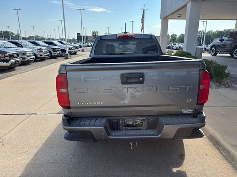 Used 2021 Chevrolet Colorado LT w/ Fleet Safety Package RWD image 12