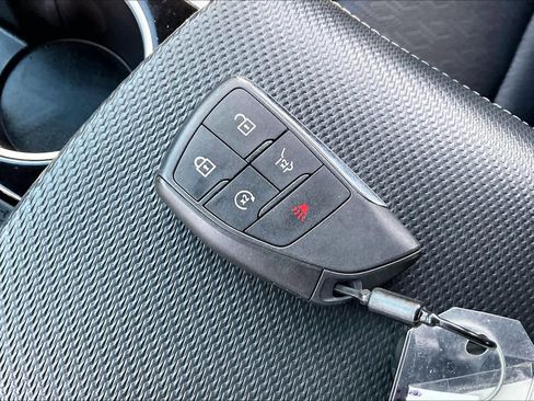 Used 2025 Chevrolet Equinox LT w/ Convenience Package II image 13