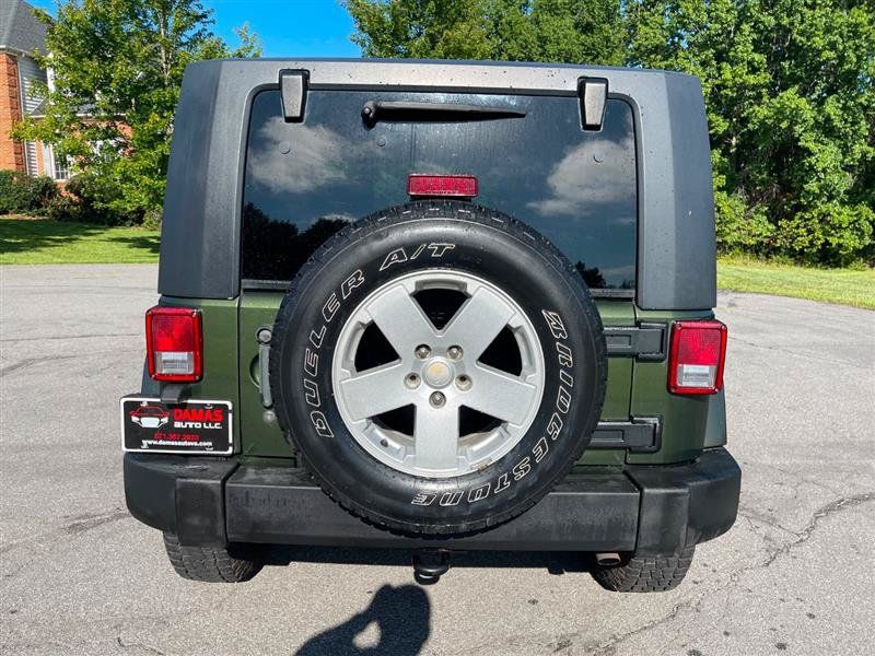 Used 2007 Jeep Wrangler Sahara w/ Dual Top Group AWD/4WD image 6