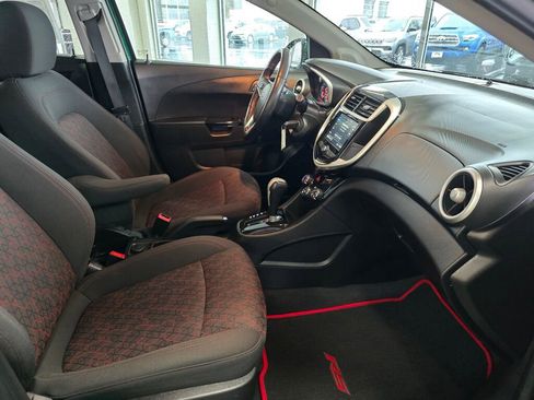 Used 2018 Chevrolet Sonic LT image 45