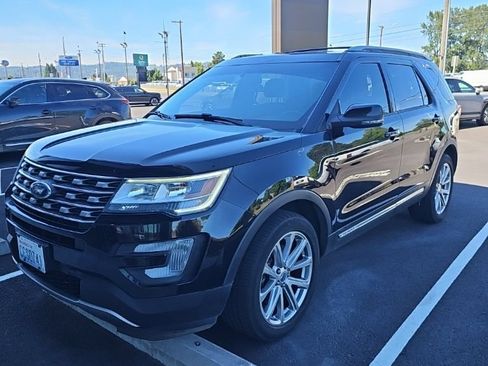Used 2017 Ford Explorer XLT w/ Class II Trailer Tow Package AWD/4WD image 1