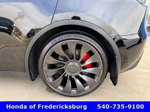 Used 2022 Tesla Model Y Performance image 11