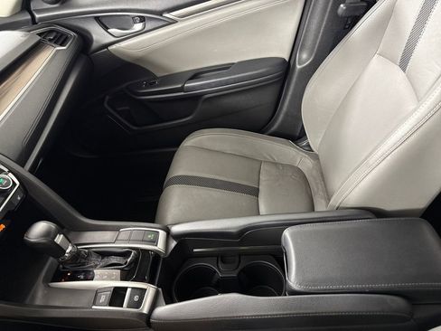 Used 2019 Honda Civic EX-L image 16