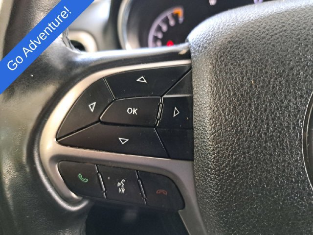 Used 2018 Jeep Grand Cherokee Altitude AWD/4WD image 17