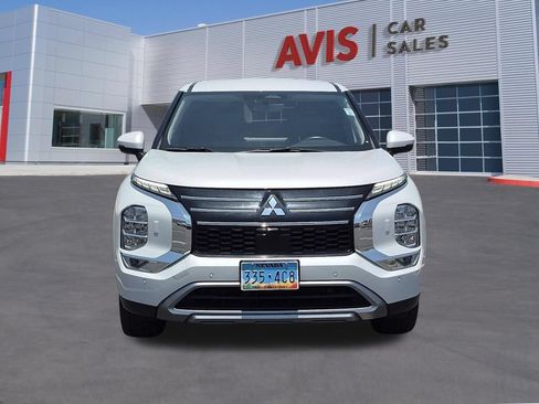 Used 2025 Mitsubishi Outlander SE AWD/4WD image 2