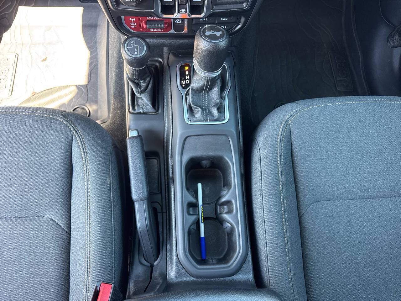 Used 2024 Jeep Wrangler Unlimited Sport AWD/4WD image 31