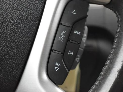 Used 2010 GMC Acadia SLE FWD image 24