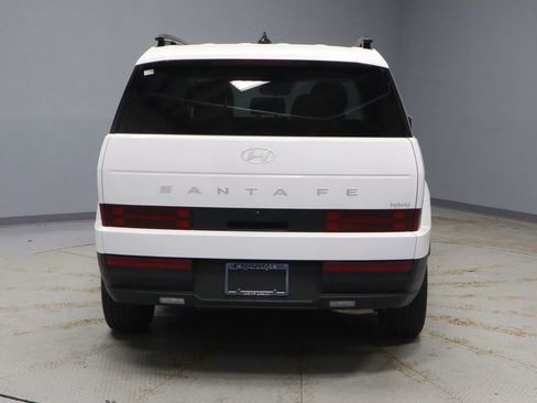 Used 2025 Hyundai Santa Fe SEL FWD image 12