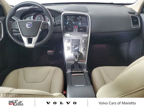 Used 2016 Volvo XC60 T6 Platinum w/ Climate Package AWD/4WD image 17