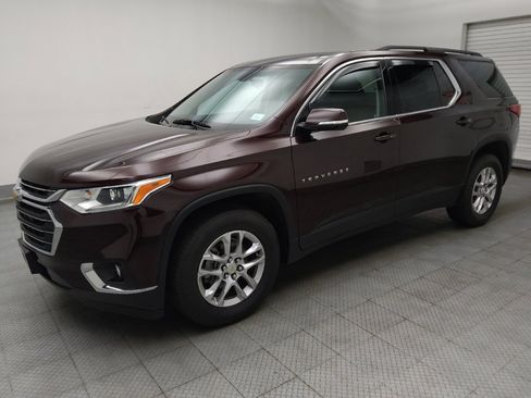 Used 2019 Chevrolet Traverse LT FWD image 2