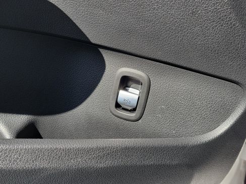 Used 2023 Mercedes-Benz C 300 Sedan w/ Exclusive Trim Package image 30