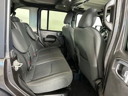 Used 2024 Jeep Wrangler Unlimited w/ Convenience Group image 27