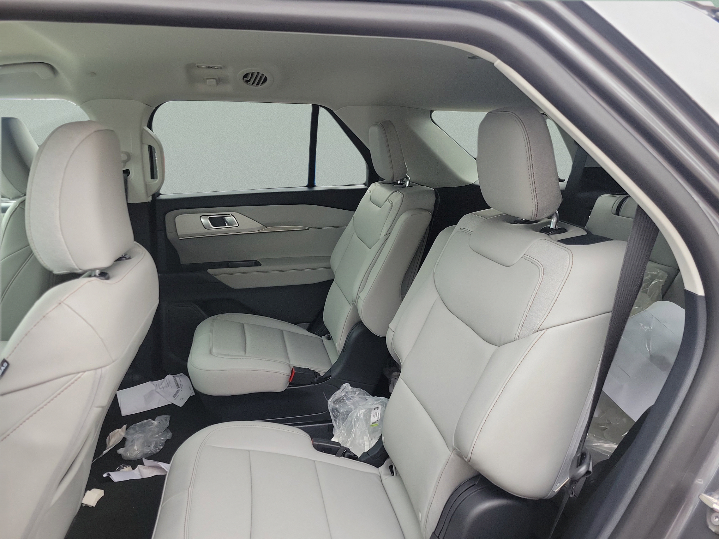 New 2026 Ford Explorer Active w/ Active Comfort Package RWD image 24