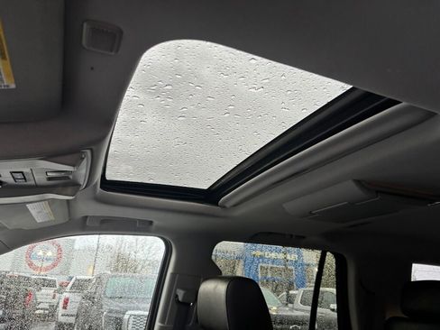 Used 2015 Chevrolet Tahoe LTZ image 18