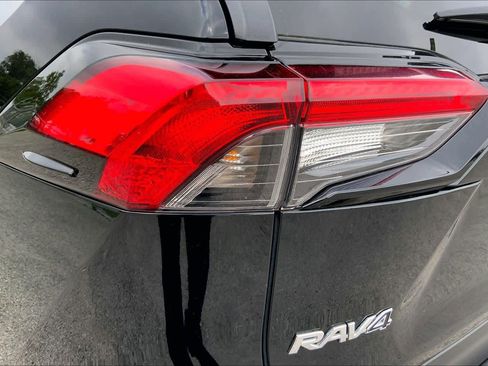 Used 2023 Toyota RAV4 XLE Premium FWD image 28