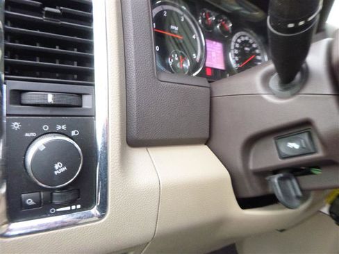 Used 2011 RAM 2500 Laramie w/ Cold Weather Group image 14