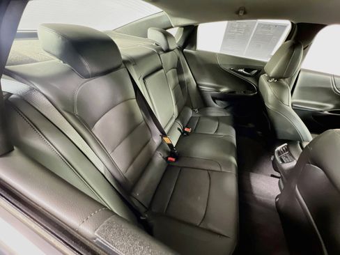 Used 2021 Chevrolet Malibu LT w/ Leather Package FWD image 25