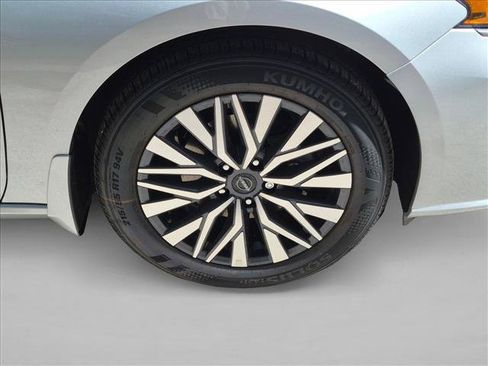 New 2026 Nissan Altima 2.5 SV FWD image 9