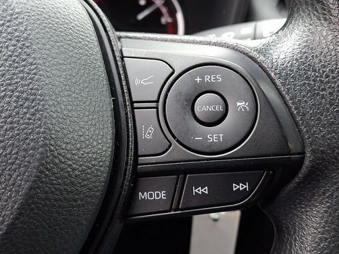 Used 2025 Toyota RAV4 LE AWD/4WD image 21