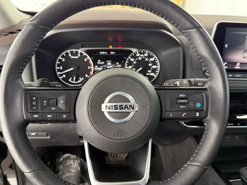 Used 2021 Nissan Rogue SV w/ Premium Package FWD image 15