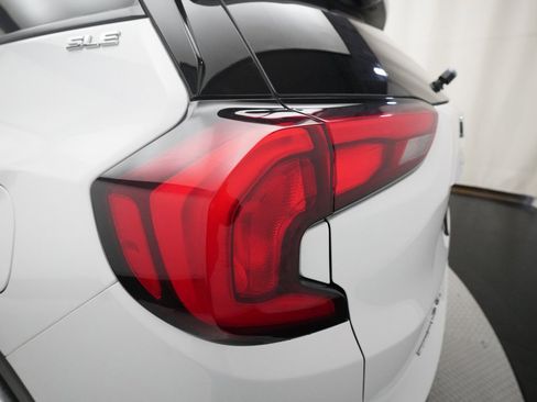 Used 2020 GMC Terrain SLE w/ Driver Convenience Package image 31