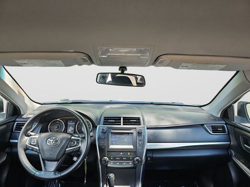Used 2015 Toyota Camry SE FWD image 15