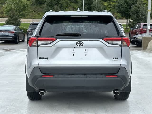 Used 2025 Toyota RAV4 XLE w/ Convenience Package AWD/4WD image 4