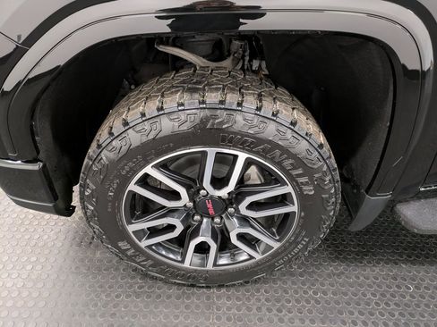 Used 2022 GMC Sierra 1500 AT4 w/ AT4 Premium Package image 7