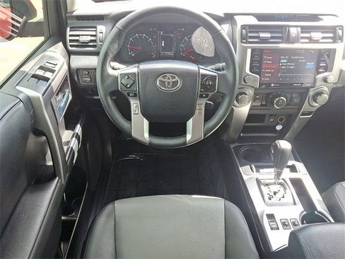 Used 2021 Toyota 4Runner SR5 Premium image 11