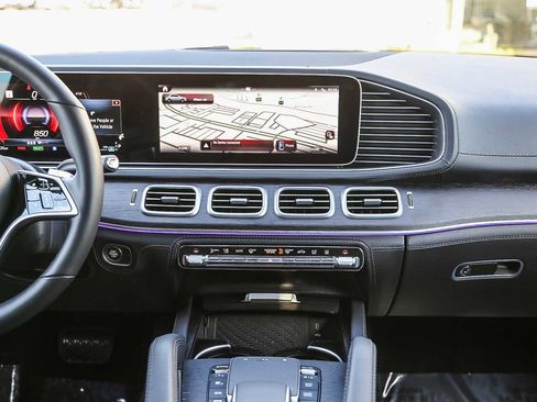 Used 2025 Mercedes-Benz GLE 450e 4MATIC image 13