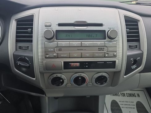 Used 2011 Toyota Tacoma 4x4 Access Cab V6 image 19
