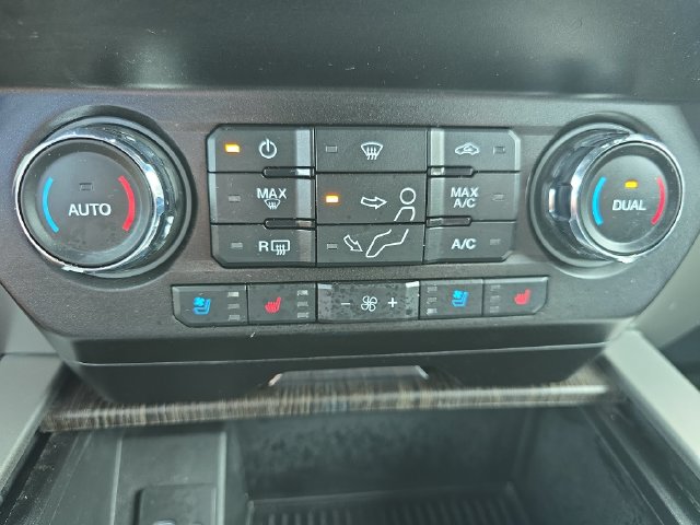 Used 2021 Ford F350 Lariat w/ Lariat Value Package AWD/4WD image 26