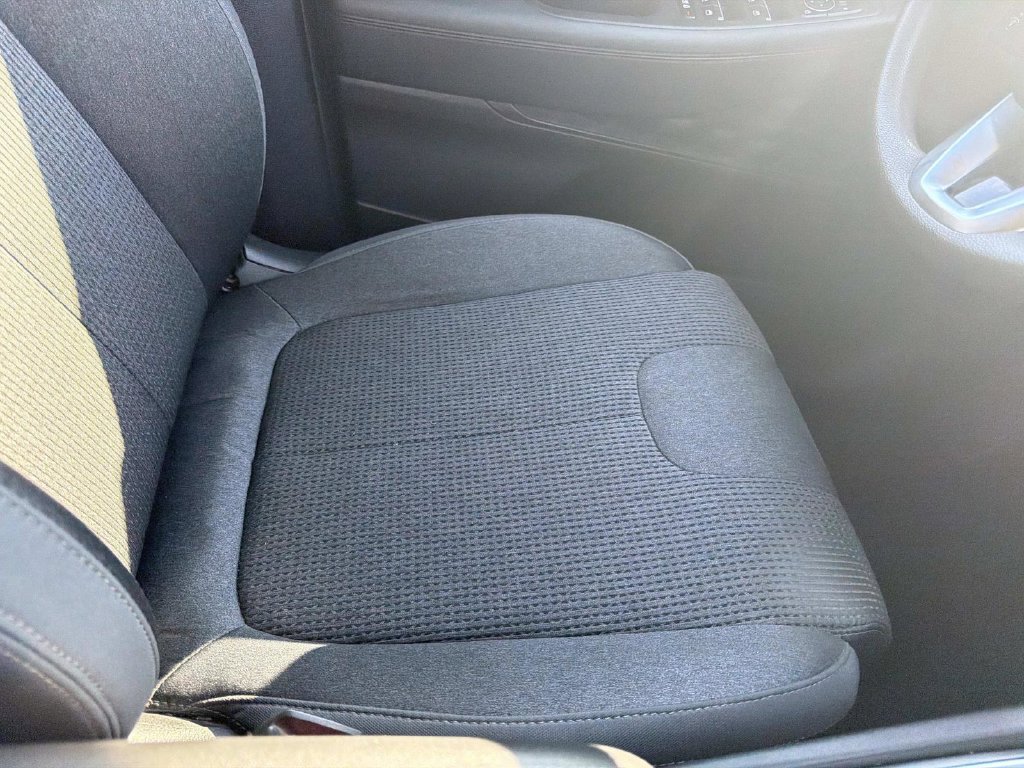 Used 2020 Hyundai Santa Fe SEL FWD image 11