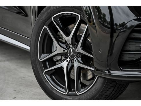 Certified 2024 Mercedes-Benz GLE 53 AMG 4MATIC image 3