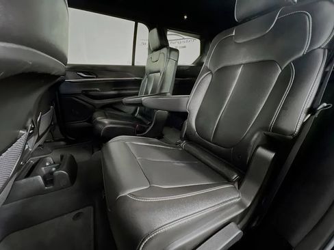 Used 2024 Jeep Grand Cherokee L Limited image 26