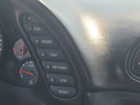 Used 2004 Chevrolet Corvette Base w/ Preferred Equipment Group image 17