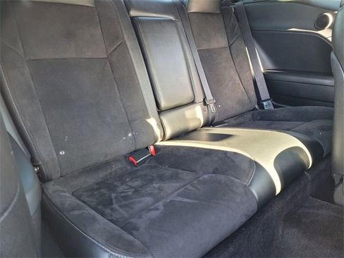 Used 2017 Dodge Challenger GT w/ GT Interior Package image 9