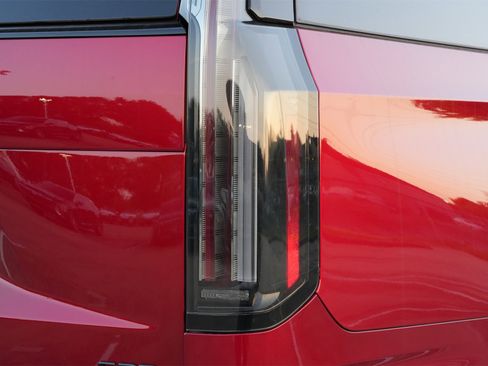 New 2025 Cadillac Escalade Sport Platinum w/ LPO, ONYX Package image 23