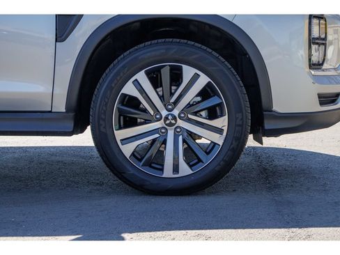 Used 2025 Mitsubishi Outlander Sport ES AWD/4WD image 9