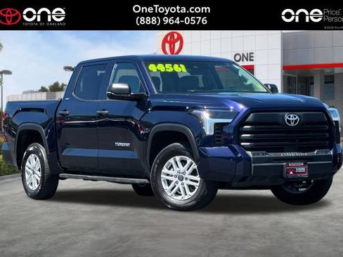 Used 2024 Toyota Tundra SR5 w/ SR5 Convenience Package AWD/4WD image 1