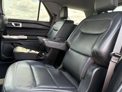 Used 2022 Ford Explorer XLT w/ Equipment Group 202A image 55